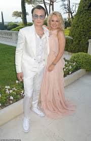 Pamela Anderson vẫn sexy ở tuổi 52 | Báo Dân trí