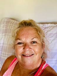 Beth Troxell's Instagram, Twitter & Facebook