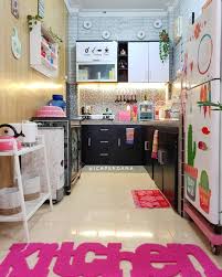 Cara pertama yang bisa anda lakukan untuk memberikan kesan dapur yang lebih luas, anda bisa menggunakan kabinet dengan pintu yang. Dapur Ruang Makan Dan Ruang Keluarga Jadi Satu Cek Bahan Bangunan