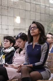 Ecoféministe à vélo et en métro • adjointe d'@annehidalgo • candidate à la présidence de la région #idf • court, boxe, rame. Audrey Pulvar La Maire De Paris Anne Hidalgo Presente Son Programme De L Ensemble De Son Projet Et De Ses Mesures Pour Un Paris Plus Accessible Plus Ecologi Purepeople