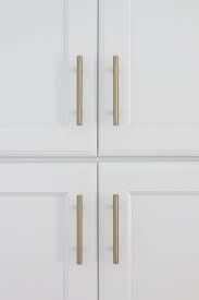 white shaker kitchen cabinets