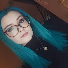 Savannah Schell's Instagram, Twitter & Facebook