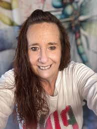 Cockatiels photo sharing and humorous comments in a bird enthusiast group