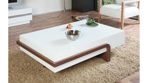 Puf ya da bank benzeri bir orta sehpa tasarımı ile ufak bir alanda hem ihtiyacınız olan orta sehpaya sahip. Orta Sehpa Modelleri Dekorstore