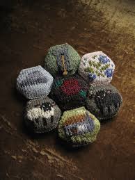 The owl is 5.5 cm tall. Bee Keeper S Quilt Tiny Owl Knits Pattern Honeycomb Flickr
