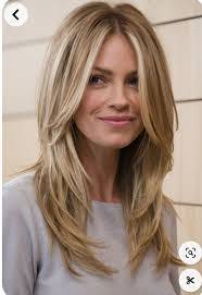 Angela Zakrzewski's Instagram, Twitter & Facebook