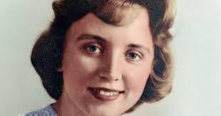 Janet Bilodeau's Instagram, Twitter & Facebook