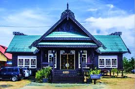 Hal ini membuat indonesia begitu kaya dari berbagai sisi dan keanekaragaman yang tidak terbatas. 5 Nama Gambar Rumah Adat Kalimantan Dan Penjelasannya