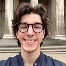 🪙 Inbound & outbound are two sides of the same coin. Publish helpful  content so prospects know and trust you, then follow up with well-timed  outreach. When people have already seen your