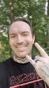 Dennis Lee (@dennydiablo) • Instagram photos and videos