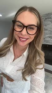 Kerry Christopher (@kerrylynne44)