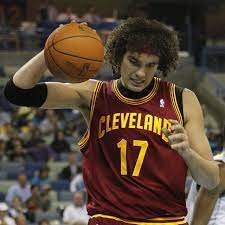 Varejao currently plays for the golden state warriors.note: Cavaliers Anderson Varejao On Nba Rule Change I Used To Flop A Little Bit Cleveland Com