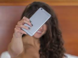 Is sexting good or bad for you? Psychologists study the ...