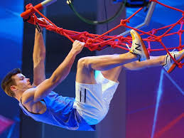 Die besten 20 allstars kämpfen im finale in zwei duellrunden gegeneinander, 16 männer und vier frauen. Ninja Warrior Germany 2017 Gewinner