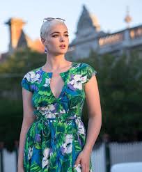 Stefania Ferrario Florals At Sunset In Brunswick Coupe Courte Court