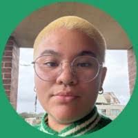 Clarissa Bock's Instagram, Twitter & Facebook