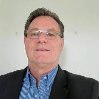 Derik Hovey's Instagram, Twitter & Facebook