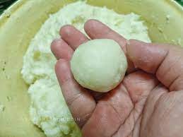 Coba resep bola bola ubi goreng isi gula merah berikut ini! Resepi Getuk Ubi Kayu Goreng Kesukaan Semua Bentuk Comel Macam Bebola Kitpramenulis