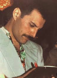 30 April 1985: John Deacon arrives in Tokyo before the other members and  travels to Kyoto with his wife Veronica. He chose to fly off to Japan after  Queen's Sydney show instead