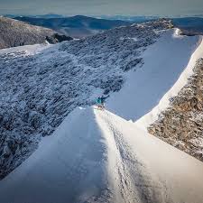 There are two distinct summits on kebnekaise, sydtoppen/south summit (2097 m) and nordtoppen/north summit (2097m). Stf Kebnekaise Fjallstation Stf Kebnekaise Fjallstation