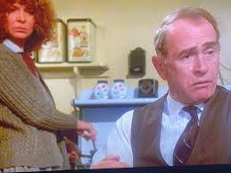 Do uranium glass items glow in the dark?