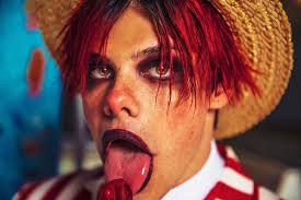 you are just an ice cream man ... 🖤🍦🖤