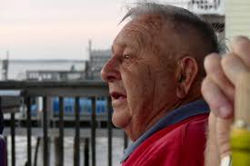 The BBC just reported the death of Australian broadcaster and writer, Clive  James. I am not very familiar with his work, but thought that the following  metaphor, quoted in the obit, would