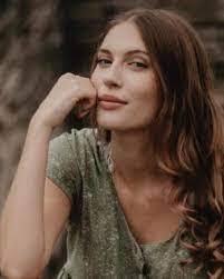 Stella Webster's Instagram, Twitter & Facebook