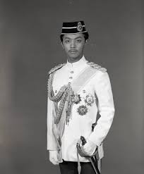 The regent of pahang tengku abdullah sultan ahmad shah will be sworn in as the 6th sultan of pahang on the 15th of january. Biodata Yang Di Pertuan Agong Ke 16 Sultan Abdullah