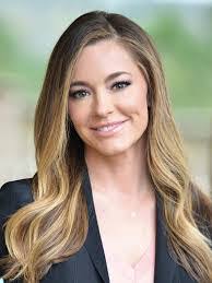 Stephanie Straughn's Instagram, Twitter & Facebook