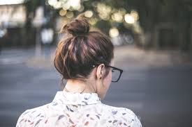 Leave it messy, it's all part of the charming impact. 3 Ways To Tie Your Hair Up Without Hair Tie Lipstiq Com
