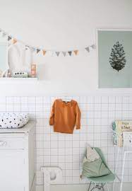 lambrisering in de kinderkamer why not kinderkamer behang babykamer behang kinderkamer
