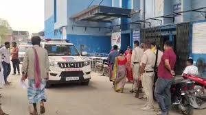 Raiganj Medical College: সরকারি হাসপাতালের ৪ তলা থেকে পড়ে মৃত্যু রোগীর