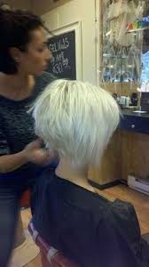 Nicht nur wegen des leichten stylings können die varianten punkten, sondern auch durch ihren schnitt: Inspirierende Kurze Choppy Bob Frisuren Pinterest Neue Haare Modelle Frisuren Kurzhaarfrisuren Haarschnitt