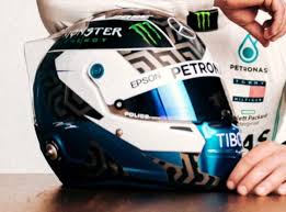 Hamilton's new helmet follows mercedes' decision to switch their famous silver livery to black for 2020 as a show of support for tackling issues of racism and inequality. F1 Helmets On Twitter Helmet Of Valtteribottas Mercedesamgf1 For Season 2020 Bottas Vb77 W11 Mercedes F1 F12020 F1testing Helmet Https T Co Qk5si4fhld
