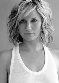 Different hair texture, different hair colors and length, different problems, one solution! 21 Stunning Wavy Bob Hairstyles Popular Haircuts Hair Styles Wavy Hairstyles Medium Medium Hair Styles