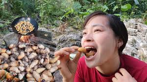Misalnya skotel, dadar gulung, roti bakar, tahu isi, bola ubi, kroket, bolu pisang, lemper, dan juga panada. Makan Ulat Sagu Halal Hukum Memakan Ulat Mulong Atau Ulat Sagu