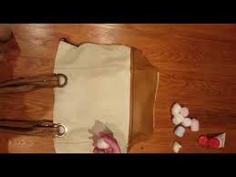 En este vídeo os enseño a limpiar vuestros bolsos y carteras de piel, de una manera sencilla, fácil y económica. Como Limpiar Bolsos De Piel Y Carteras De Hombre De Piel Youtube