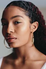 Yara Shahidi Wears The Coolest Makeup Looks Of The Year Natural Beauty Tips Beauty Hacks Beauty Routines