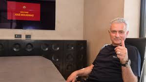 Born 26 january 1963), is a portuguese professional football manager and former player who is the head. Mourinho Feiert Italien Ruckkehr Ich Bin Besser Als Damals Kicker
