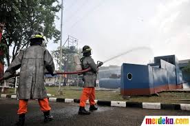 Admin juli 02, 2021 gaji kplpdari banyaknya mitra driver tersebut, hampir sebagian besar mengatakan bahwa pendapatan dari gojek. Foto Aksi Pasukan Kplp Tangani Pembajakan Dan Kebakaran Kapal Merdeka Com