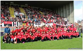 Halfweg was de match eigenlijk al beslist na doelpunten van mata en claes. Rwdm Girls Home Facebook
