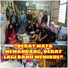 Saya hanya berdiam diri dengan air mata yang berlinangan di pipi. Wakaf Bersama Nusrah Prihatin Berat Mata Memandang Berat Lagi Bahu Memikul Alhamdulillah 15 May 2019 Team Nusrah Dapat Berkunjung Ke Rumah Pn Azimah Atau Lebih Mesra Mok Mah Dan Sekeluarga Yg