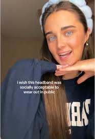 Emotional Makeup Removal & Fashion Feelings