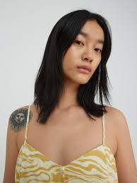 EDITED Šaty 'Lee' vo farbe Slonová Kosť