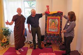 Die postleitzahl lautet 70176, die branche. Neues Mitteilungsblatt Ist Ein Jubilaumsheft Buddha Haus
