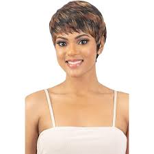 Amazon.com : Mayde Beauty Wig ELLA (1B) : Beauty & Personal Care