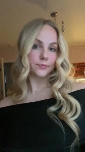 Grace Pohl's Instagram, Twitter & Facebook