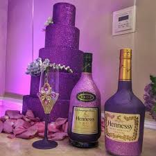 Glitter Hennessy Glam Bottles Glam Cup By Champagne Bisou Contact To Order Champagnebisou Gmail Decorated Liquor Bottles Bottles Decoration Glitter Bottle