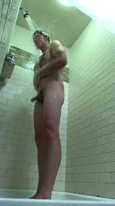 Spy: Dad Showering - ThisVid.com